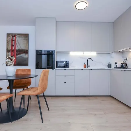 Modern Near & Free Parking & Easy Access Lejlighed *