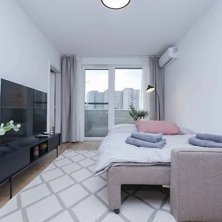 Modern Near & Free Parking & Easy Access براتسيلافا