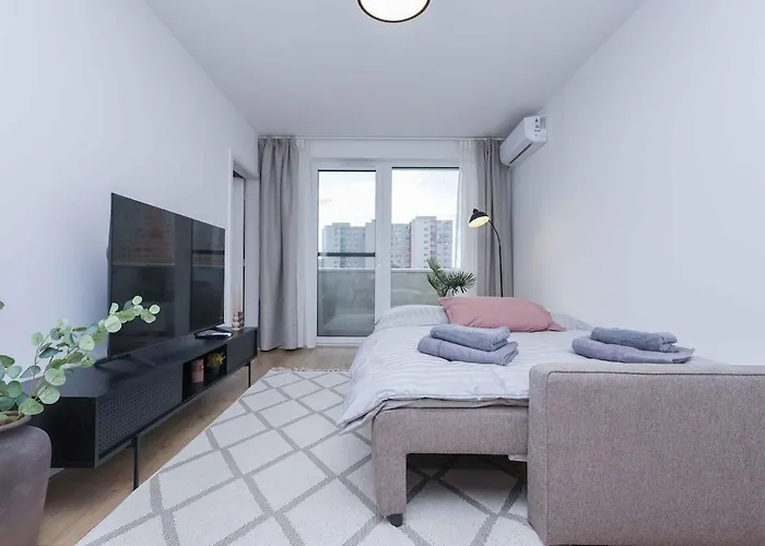 Modern Near & Free Parking & Easy Access Братислава