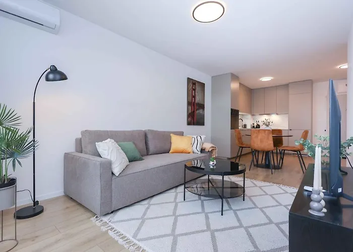 Apartment Modern Near & Free Parking & Easy Access *